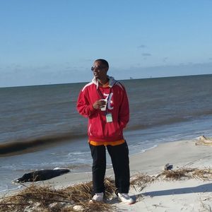 Meet your Posher, Elias